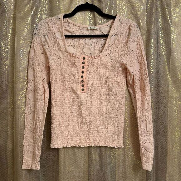 gimmicks by BKE Tops - Gimmicks by BKE Light Peach Eyelet Smocked Stretch Henley Large‎